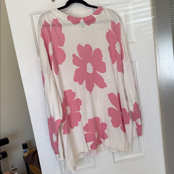 Torrid Pink and White Floral V-Neck Sweater - Picture 5 of 5